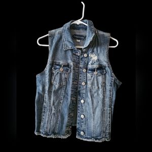 Sleeveless Crop Jean Jacket